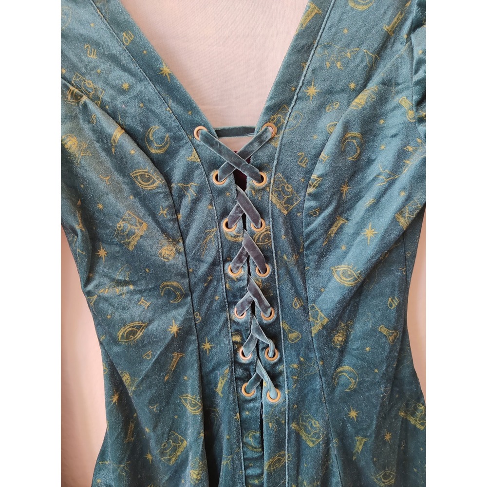 Disney Her Universe Hocus Pocus Teal Velvet Lace Up Bell Sleeve Corset Top M - Picture 3 of 7